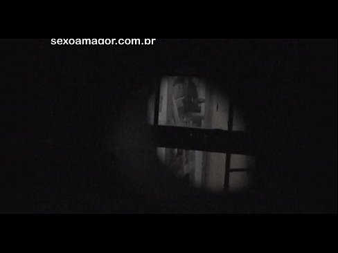 ❤️ Rubia es grabada en secreto por un voyeur del barrio escondido detrás de unos ladrillos huecos ❤️ Porno ruso en es.hentai-id.ru ❌️