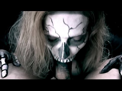 ❤️ Demon girl chupando pollas con su boca negra y tragando semen ❤️ Porno ruso en es.hentai-id.ru ❌️