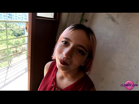 ❤️ Estudiante Sensual chupa a un extraño en el Outback - Cum en su cara ❤️ Porno ruso en es.hentai-id.ru ❌️
